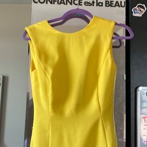 Calvin Klein Size 2 Yellow Dress
